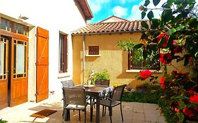 Charmante Maison Avec Jardin - 10 Min A Pied Du Festival Harry Potter - 3 Chambres - 6 Couchages - Quartier Calme Et Agreable - Parking Gratuit Public Eurythmie